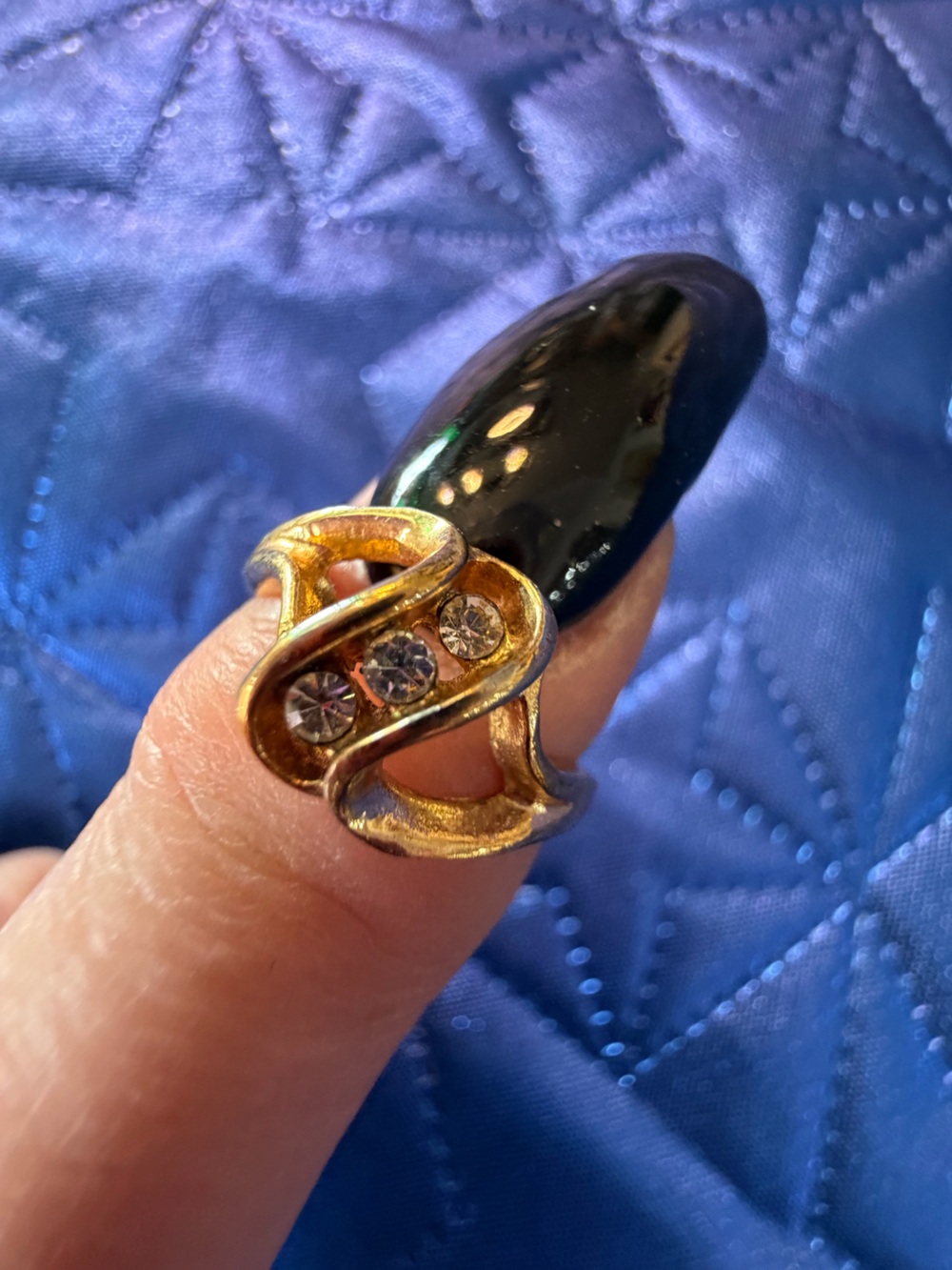 Park Lane Gold Tone Three-Stone Swirl Ring – Size 5